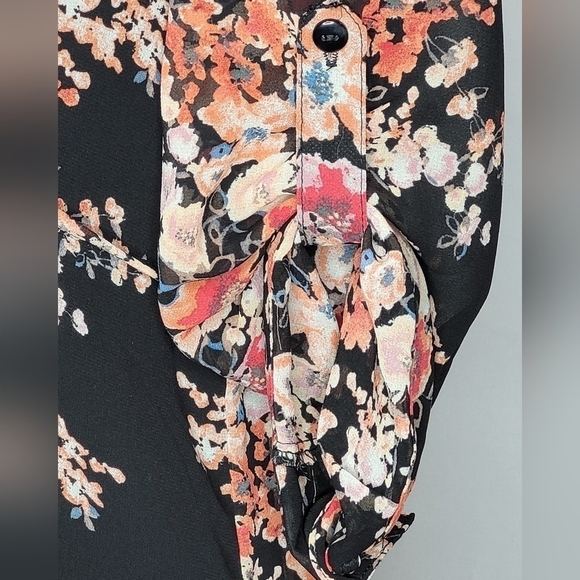 American Rag Semi Sheer Floral V-Neck Button Pintuck 3/4 Sleeve Blouse - Size S - Picture 5 of 7